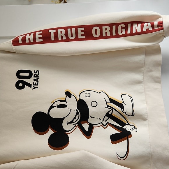 🐭Stradivarius🐭 Mickey Mouse Sweatshirt in cream, size M - Picture 2 of 9